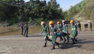  सकियो सशस्त्रको गोताखोर तालिम, त्रिशूलीमा देखाइयो ‘डेमो’ [तस्बिरसहित] 